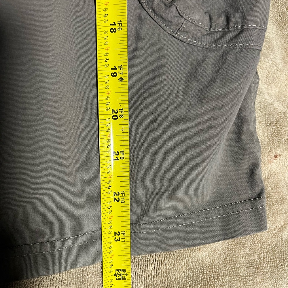 Kuhl Radikl Long Shorts, 38 (sized 36) - Picture 3 of 8